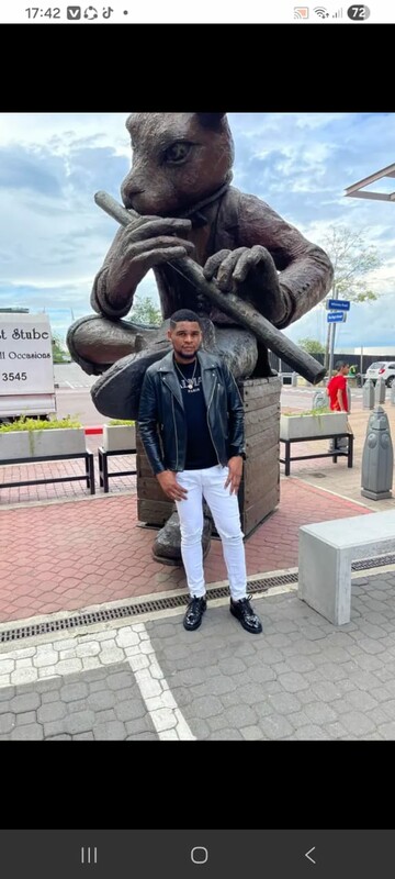 Junior, 35 Johannesburg South, Gauteng, South Africa