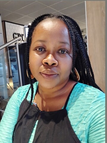 Vuyo, 40 Johannesburg, Gauteng, South Africa