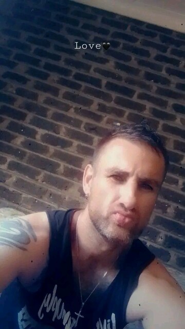 Johan, 40 Deneysville, Free State, South Africa