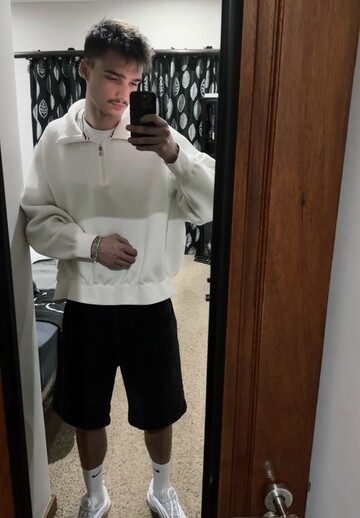 Dylan, 26 Plettenberg Bay, Western Cape, South Africa