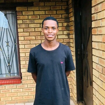 Mpho, 21 Sebokeng, Gauteng, South Africa
