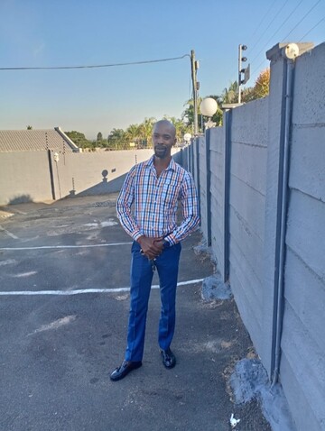 Diego, 36 Amanzimtoti, KwaZulu-Natal, South Africa
