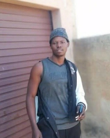 T man, 22 Randfontein, Gauteng, South Africa