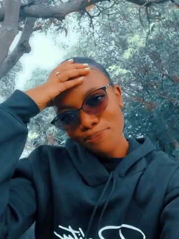 Lebo, 33 Rustenburg, North West, South Africa