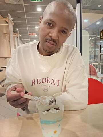 loux, 36 Johannesburg, Gauteng, South Africa