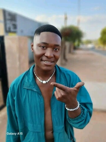 Nomza325, 24 Lichtenburg, North West, South Africa