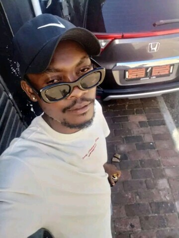 Khuster, 32 Cape Town, Western Cape, South Africa