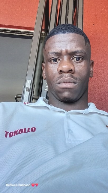 Abut on tona, 25 Rustenburg, North West, South Africa