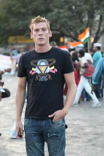 Dezee, 48 Cape Town, Western Cape, South Africa