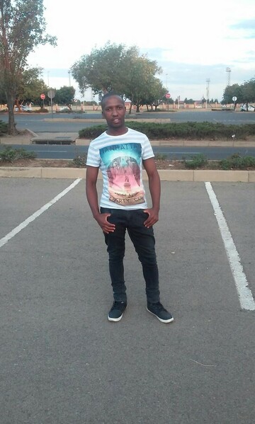 DJ HOUSE T, 40 Germiston, Gauteng, South Africa