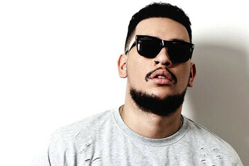 BONG'Z MALONE, 31 Umhlanga, KwaZulu-Natal, South Africa
