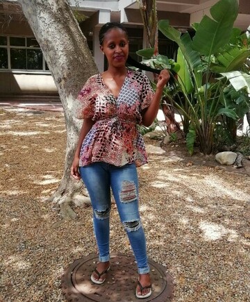 Oniah, 26 Cape Town, Western Cape, South Africa