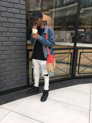 Theo86, 30 Roodepoort, Gauteng, South Africa