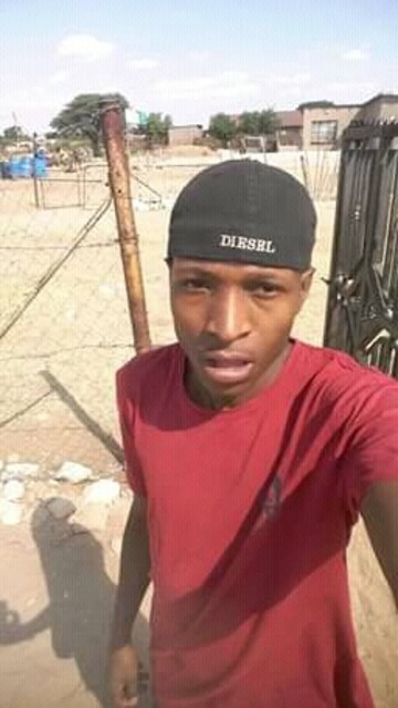 Tshe, 28 Johannesburg, Gauteng, South Africa
