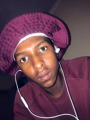 LesegoGee, 26 Kagiso, Gauteng, South Africa
