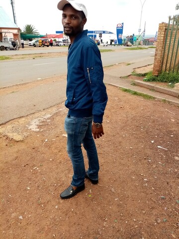 brush, 35 Randfontein, Gauteng, South Africa