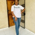 Queen B Gallery Photo 5